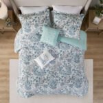 5-Piece Seersucker Comforter Set with Decorative Throw Pillows - Stylish & Cozy!